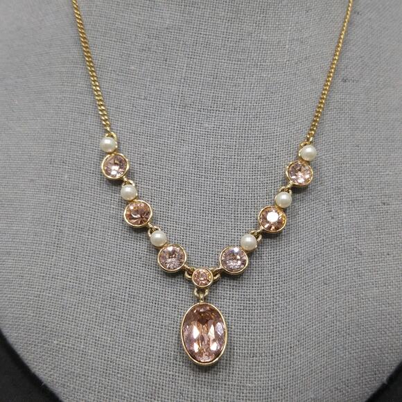 Givenchy Vintage Necklace – Gold Plated Pink Rhinestone & Faux Pearls, 1990s - Picture 6 of 10